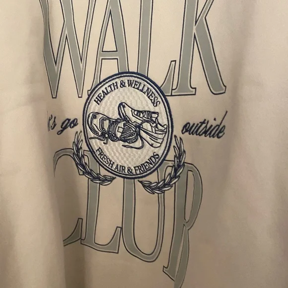 Abercrombie & Fitch Gray and Cream Crewneck Sweater - Picture 6 of 7